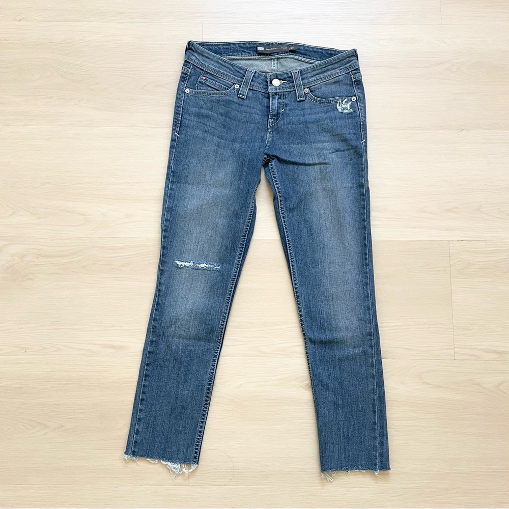 Levi’s Demi Curve low rise distressed skinny cropped jeans 25